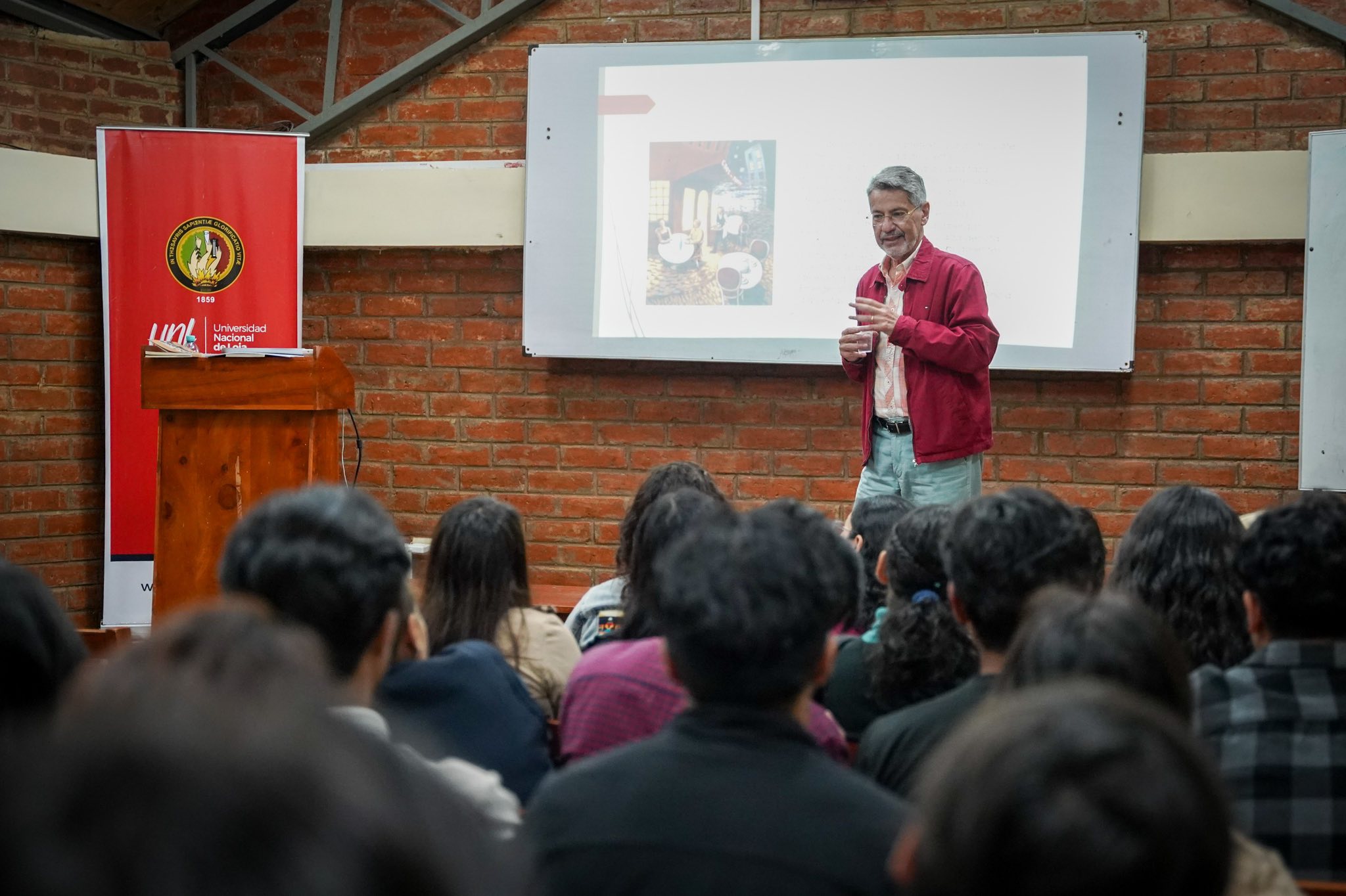 Recital poético didáctico en la Universidad Nacional de Loja, el 9 de mayo de 2025.